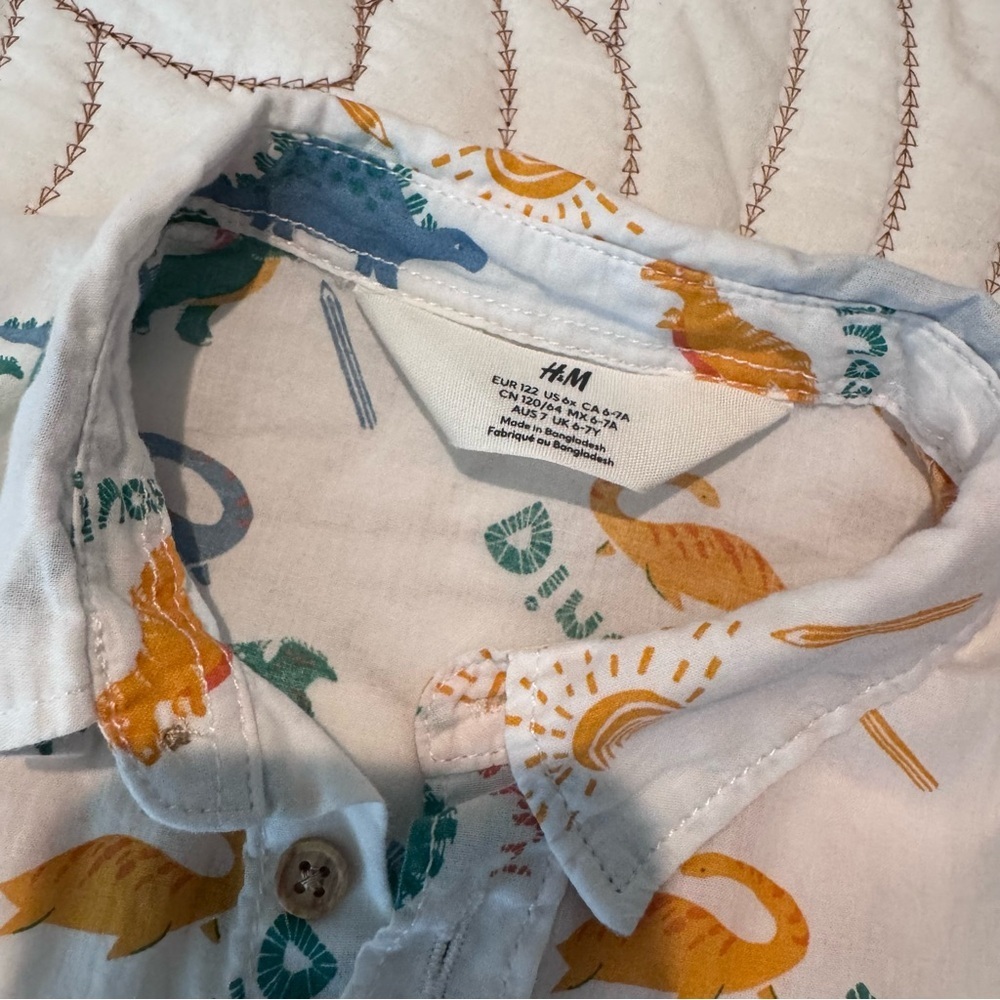 Bundle Print Button Down Shirt - Picture 3 of 3